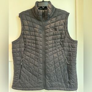 The North Face Men's Size XL Dark Grey Thermoball Puffer Vest Jacket